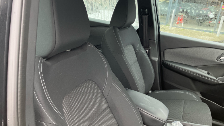 Nissan Qashqai 1.3 DiG-T MH Acenta Premium 5dr Petrol Hatchback